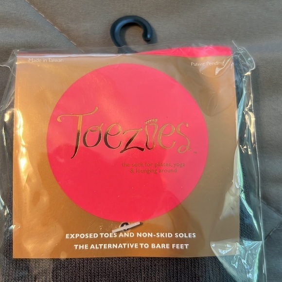 Toezies  (Toeless) The sock for a Pilates & Yoga, Size M/L, NEW IN PACKAGE - Picture 2 of 8